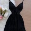 Vestido de Alça com Decote - Preto - Sempre Linda Loja