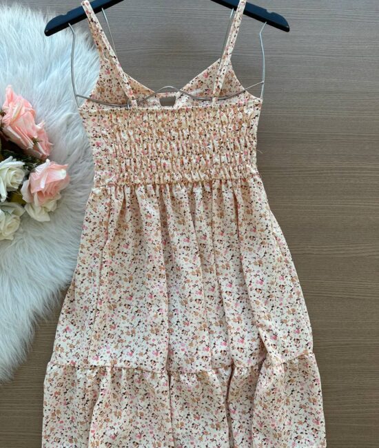 Vestido Yasmin Curto c/ Detalhe no Decote estampado Florido – Fúcsia - Sempre Linda Loja