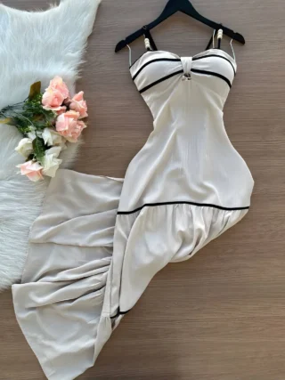 Vestido Longo Ayla c/ Alça Detalhe Aberto no Decote Listras – Nude - Sempre Linda Loja