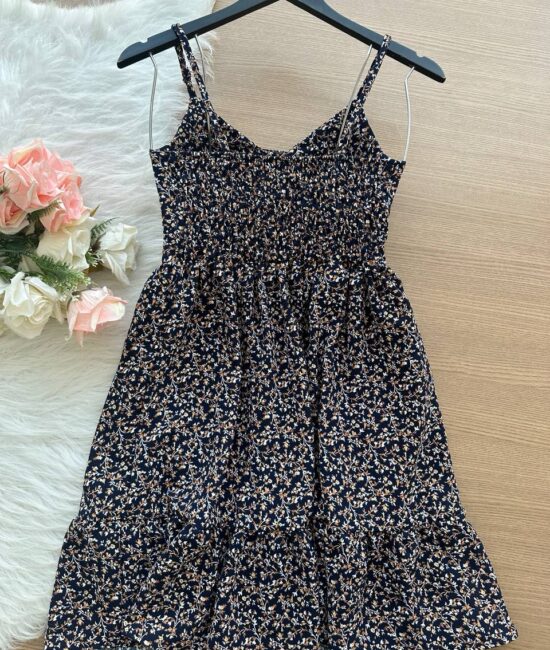 Vestido Yasmin Curto c/ Detalhe no Decote Estampado Bromélia – Preto - Sempre Linda Loja