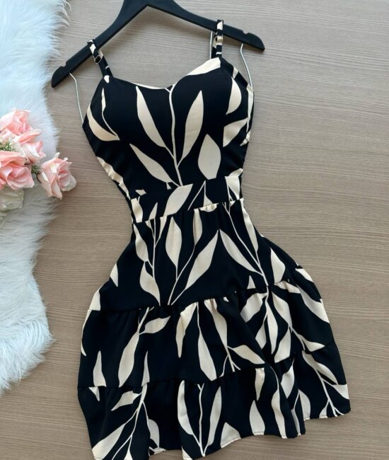 Vestido Curto Brenda Estampado Folhas - Preto - Sempre Linda Loja