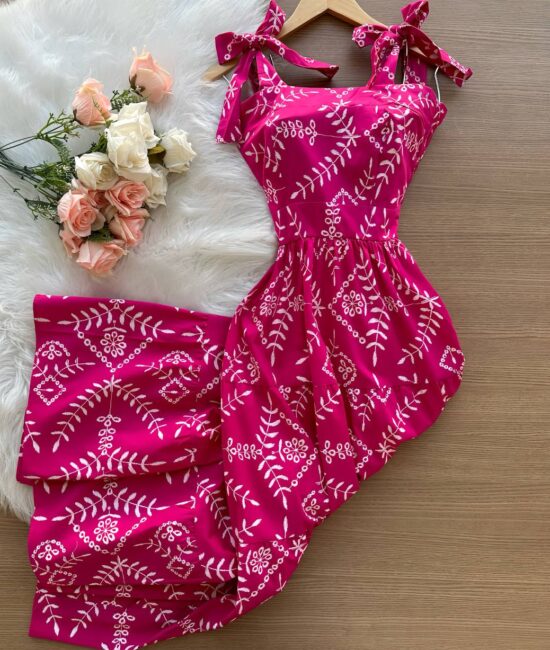 Vestido Longo Penélope de Alça Detalhe em Botão Listrado Modelo 2 – Rosa Claro - Sempre Linda Loja