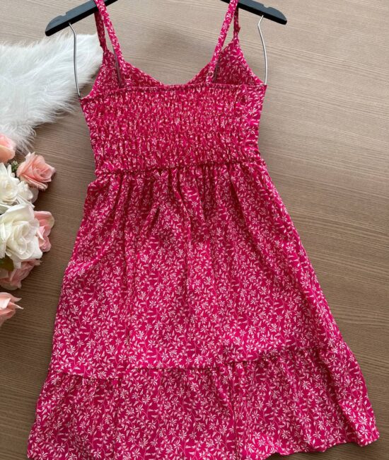 Vestido Yasmin Curto c/ Detalhe no Decote estampado Irís – Pink - Sempre Linda Loja